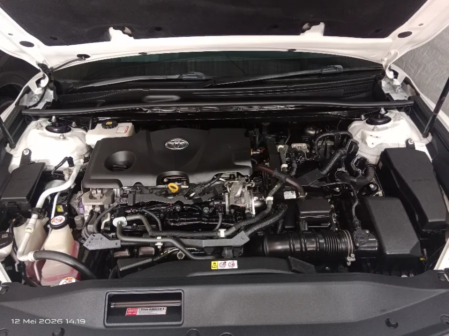 Foto Mobil Bekas Mesin Toyota Camry 2.5 Hybrid tahun 2020